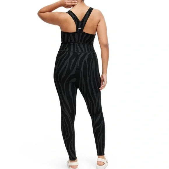 Diane Von Furstenberg x Target Jumpsuit - Picture 4 of 6
